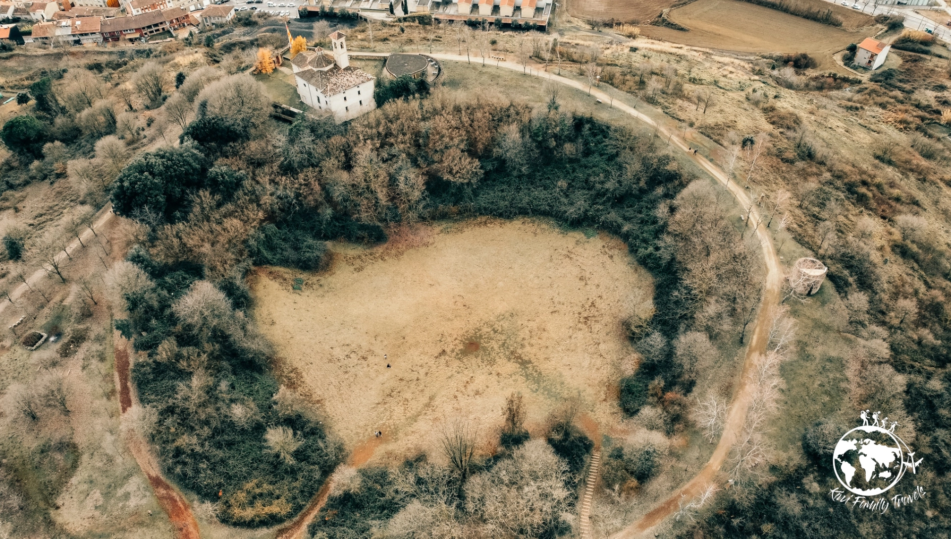 noel-a-costa-brava-volcan-garrotxa-vue-drone-cratere