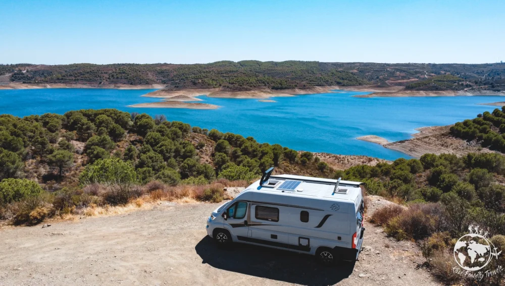 fourgon-spot-lac-odeleite
