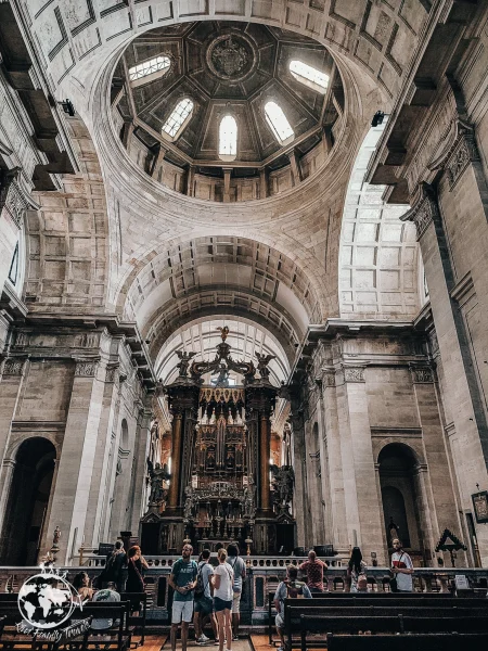 interieur-cathedrale