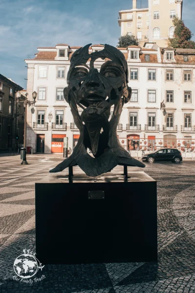 monument-lisbonne-face-metal