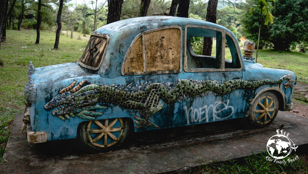 parc-abandonnee-voiture