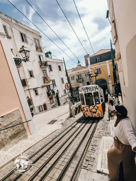 tramway-jaune-lisbonne-melo